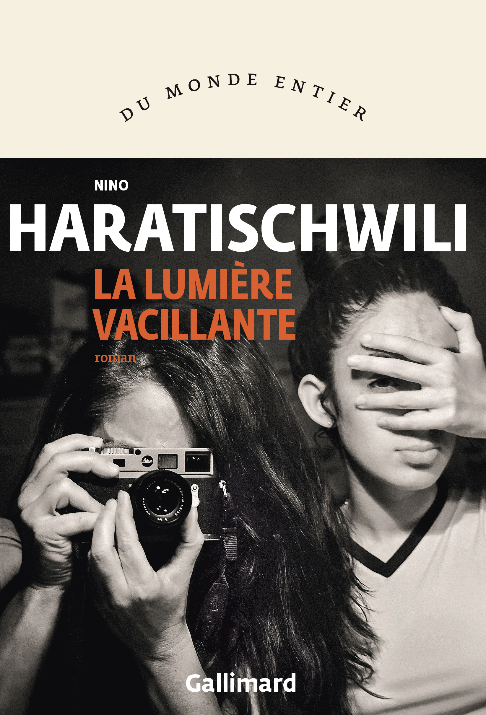 La lumière vacillante - NINO HARATISCHWILI , Haratischwili Nino, Fontaine Barbara - GALLIMARD La lumière vacillante - NINO HARATISCHWILI , Haratischwili Nino, Fontaine Barbara - GALLIMARD
